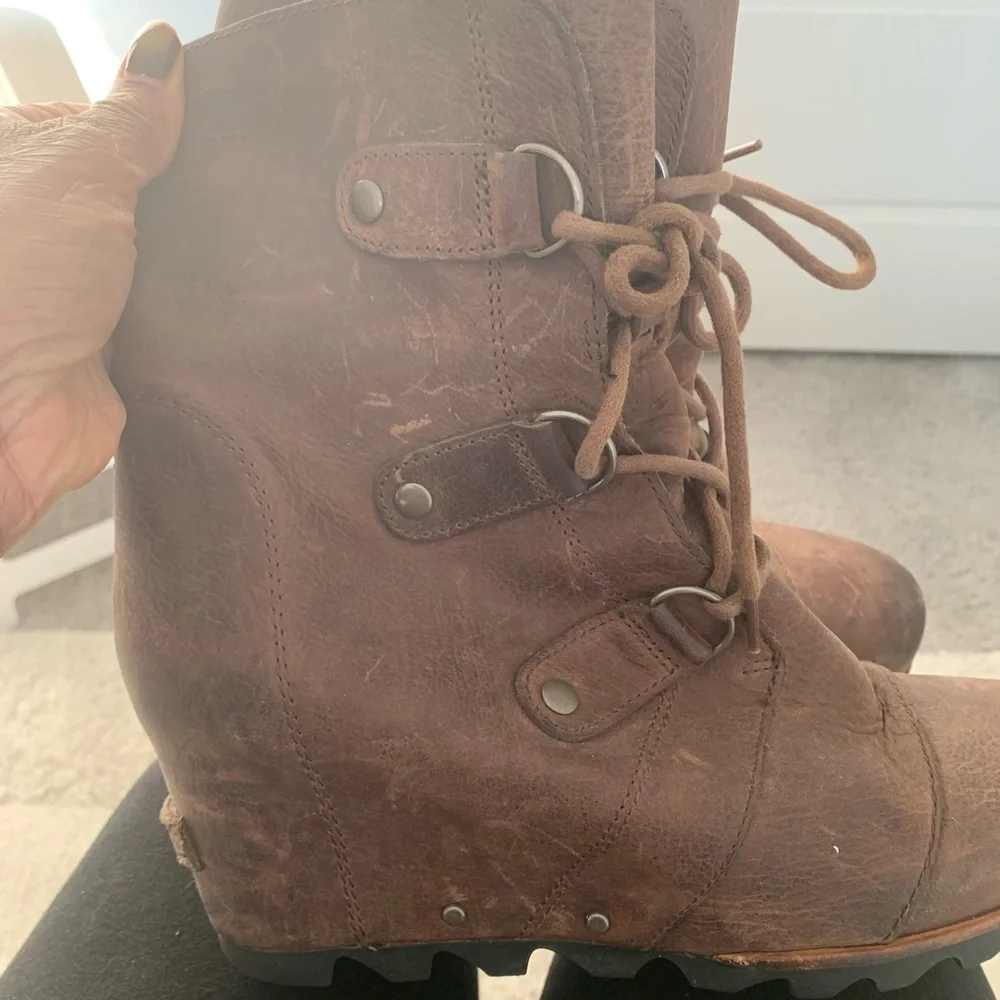Sorel Woman’s Wedge Brown Lace-Up Ankle Boot